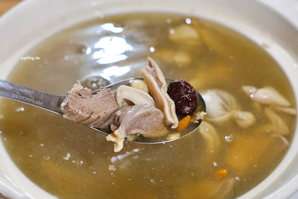 台中南屯︱八卦窯餐廳．在磚窯裡品嚐熱炒料理，招牌菜色金字塔一刀肉、心知肚明需提早二天預訂 @QQ的懶骨頭