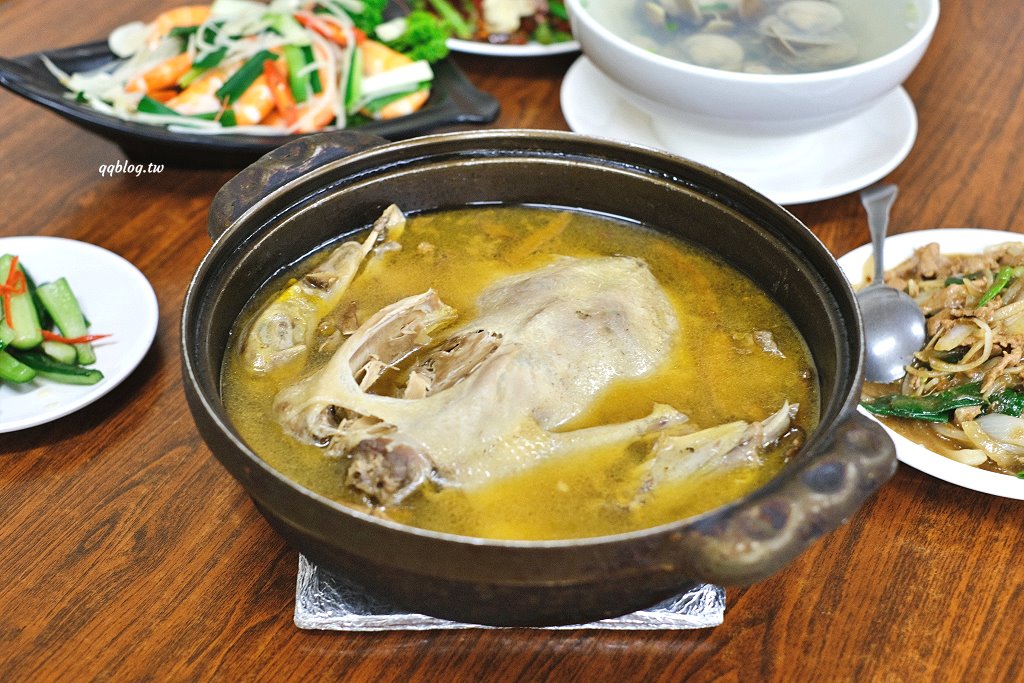 苗栗三義︱大眾庭園客家小館.招牌燜鴨一鴨二吃,乾筍滷封肉也很邪惡,三義餐廳推薦 @QQ的懶骨頭 苗栗三義︱大眾庭園客家小館.招牌燜鴨一鴨二吃,乾筍滷封肉也很邪惡,三義餐廳推薦 @QQ的懶骨頭