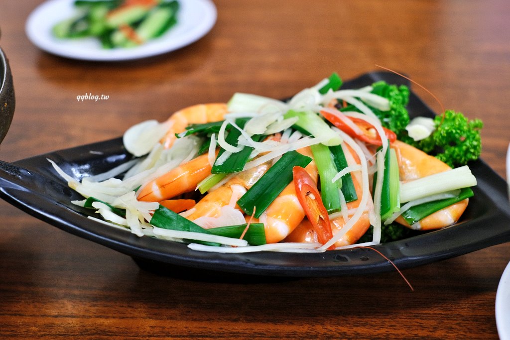 苗栗三義︱大眾庭園客家小館.招牌燜鴨一鴨二吃,乾筍滷封肉也很邪惡,三義餐廳推薦 @QQ的懶骨頭 苗栗三義︱大眾庭園客家小館.招牌燜鴨一鴨二吃,乾筍滷封肉也很邪惡,三義餐廳推薦 @QQ的懶骨頭