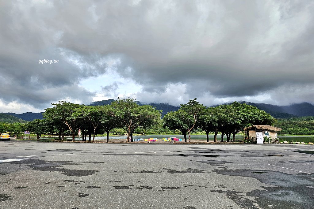 台東池上︱大波池．騎著腳踏車或是散散步，欣賞美麗的湖畔景色，悠閒的慢慢遊 @QQ的懶骨頭
