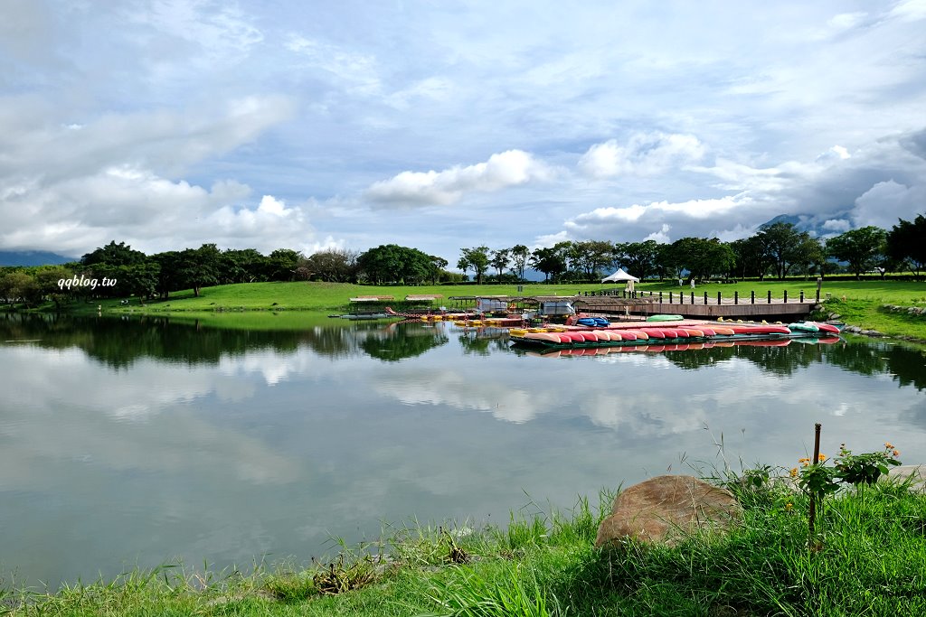 台東池上︱大波池．騎著腳踏車或是散散步，欣賞美麗的湖畔景色，悠閒的慢慢遊 @QQ的懶骨頭