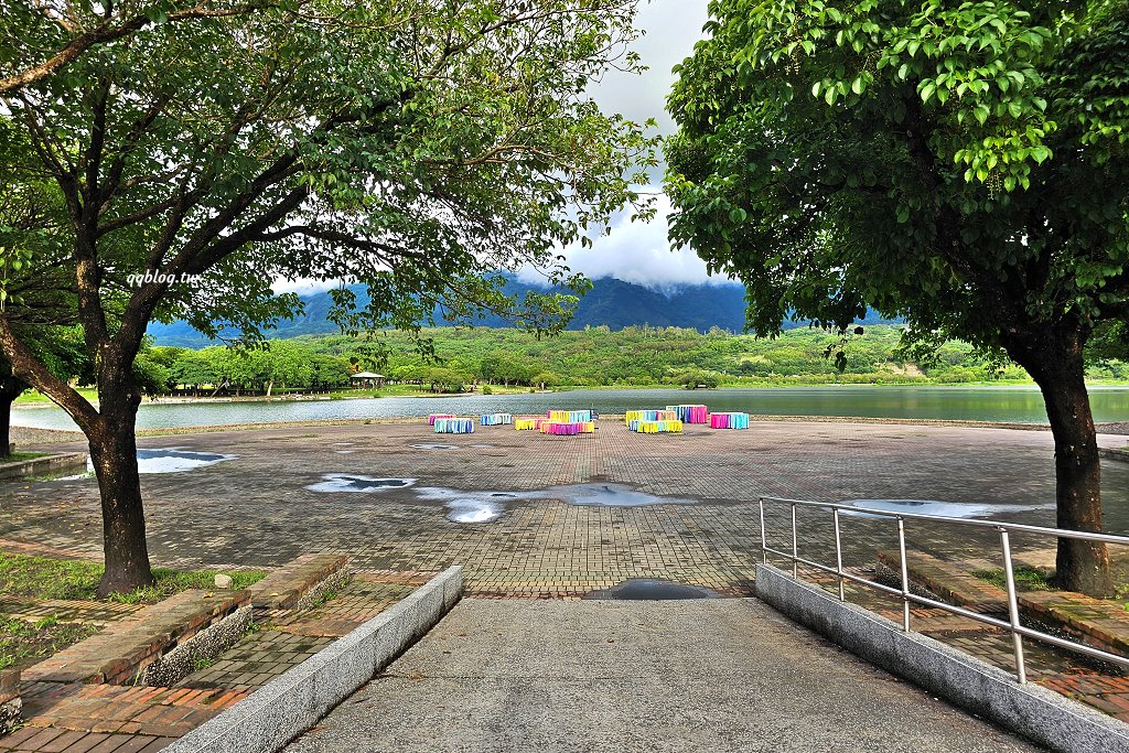 台東池上︱大波池．騎著腳踏車或是散散步，欣賞美麗的湖畔景色，悠閒的慢慢遊 @QQ的懶骨頭
