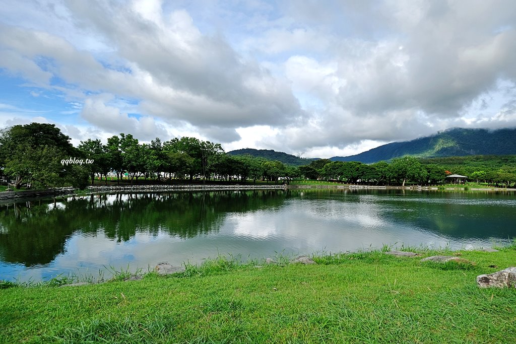 台東池上︱大波池．騎著腳踏車或是散散步，欣賞美麗的湖畔景色，悠閒的慢慢遊 @QQ的懶骨頭