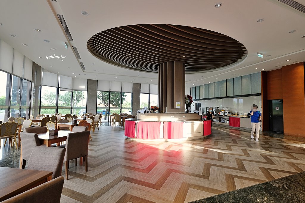 台東住宿︱凱旋星光酒店．台東最靠海的飯店，24小時點心吧，離各個景點都很方便 @QQ的懶骨頭