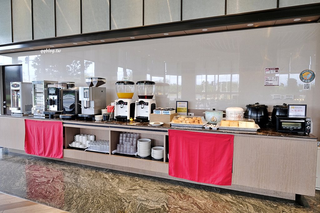 台東住宿︱凱旋星光酒店．台東最靠海的飯店，24小時點心吧，離各個景點都很方便 @QQ的懶骨頭