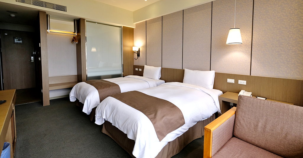 台東住宿︱凱旋星光酒店．台東最靠海的飯店，24小時點心吧，離各個景點都很方便 @QQ的懶骨頭