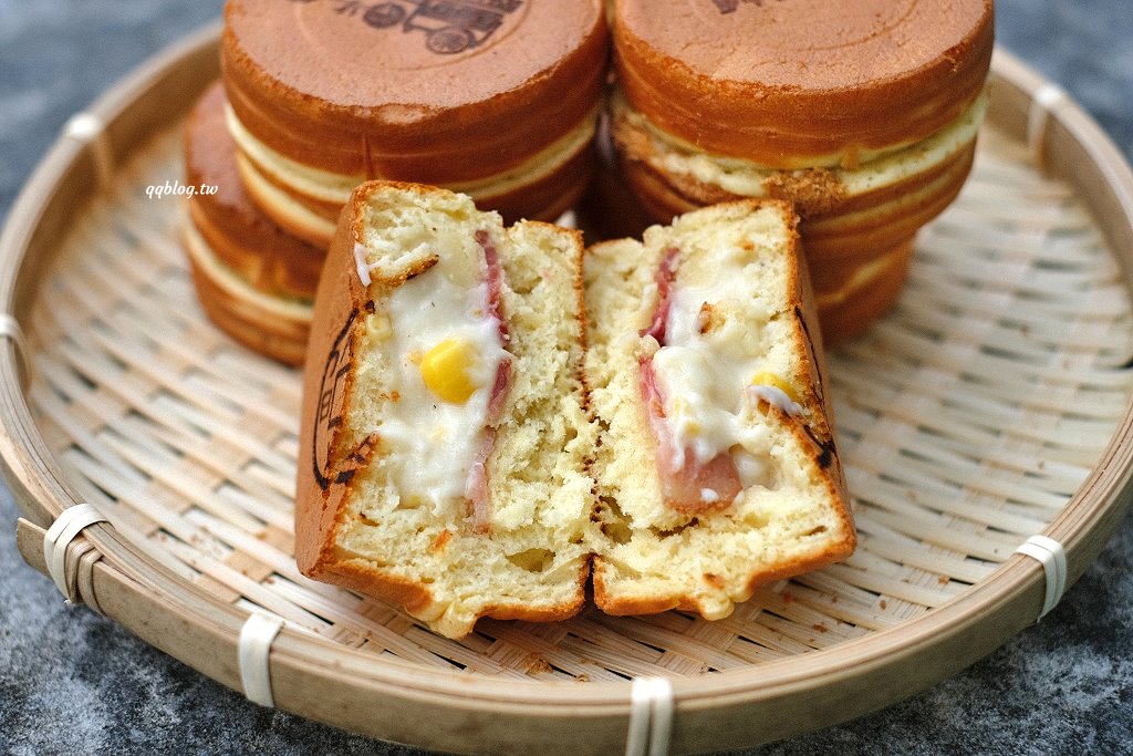 台中東勢︱艸止日央 製餅舖．長的像紅豆餅的鬆餅燒，一天只賣3.5小時，要買要快(已歇業) @QQ的懶骨頭