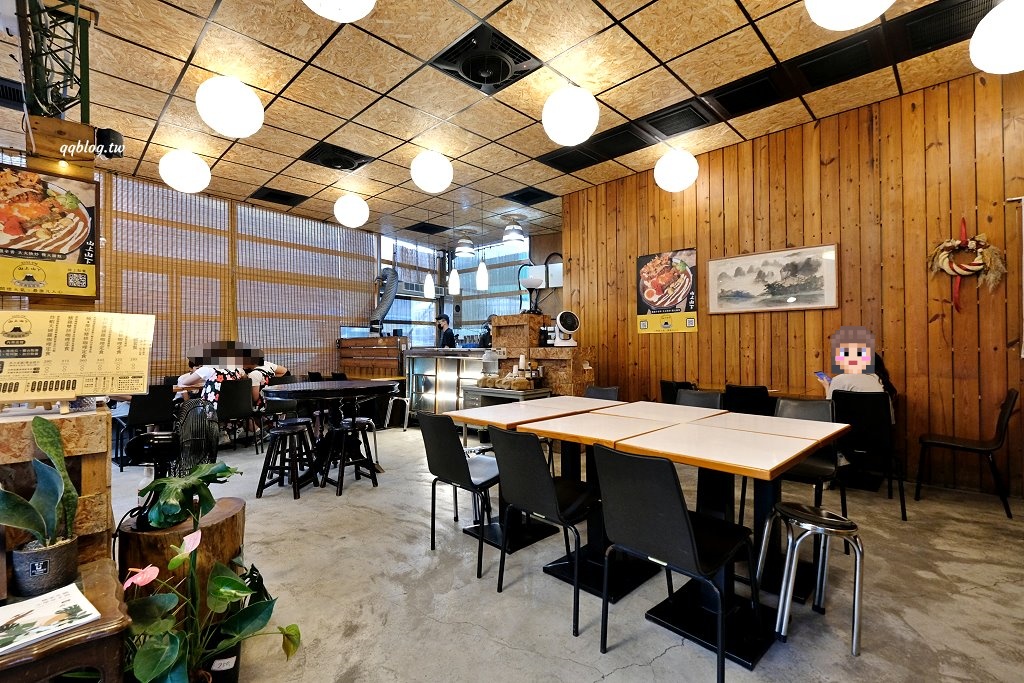 南投埔里︱山上山下．IG爆紅的日式咖哩，價格偏高、口味中規中矩 @QQ的懶骨頭