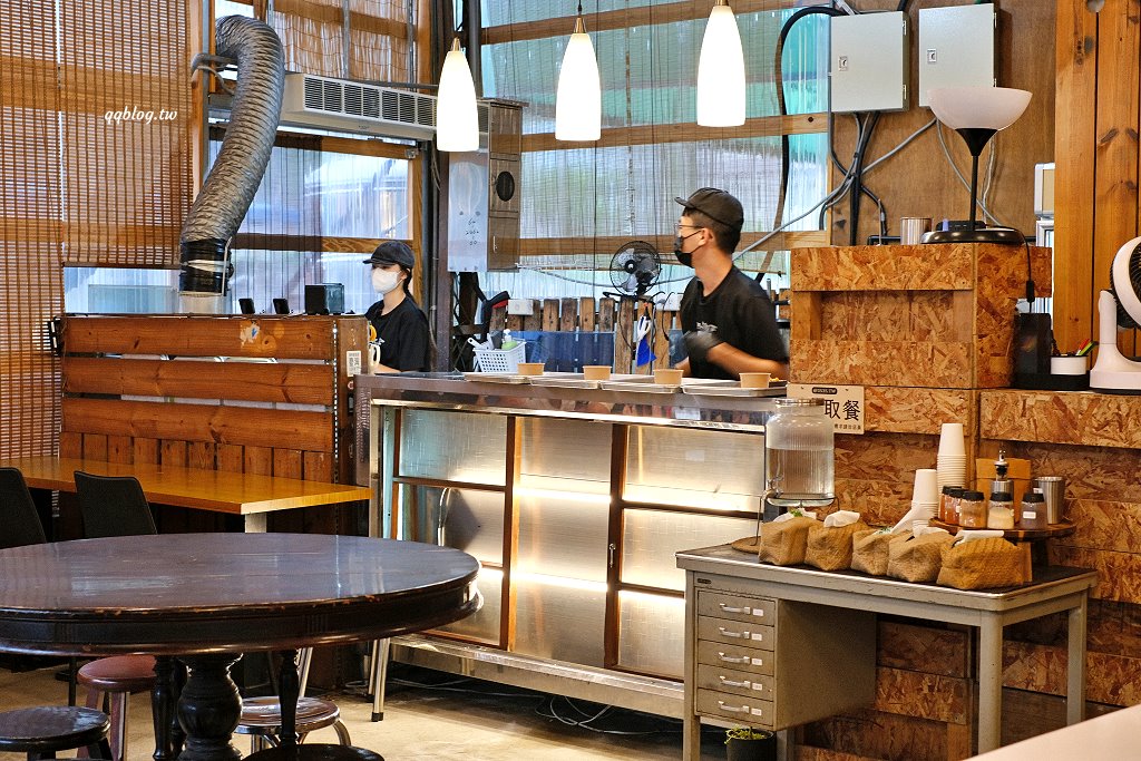 南投埔里︱山上山下.IG爆紅的日式咖哩,價格偏高、口味中規中矩 @QQ的懶骨頭 南投埔里︱山上山下.IG爆紅的日式咖哩,價格偏高、口味中規中矩 @QQ的懶骨頭