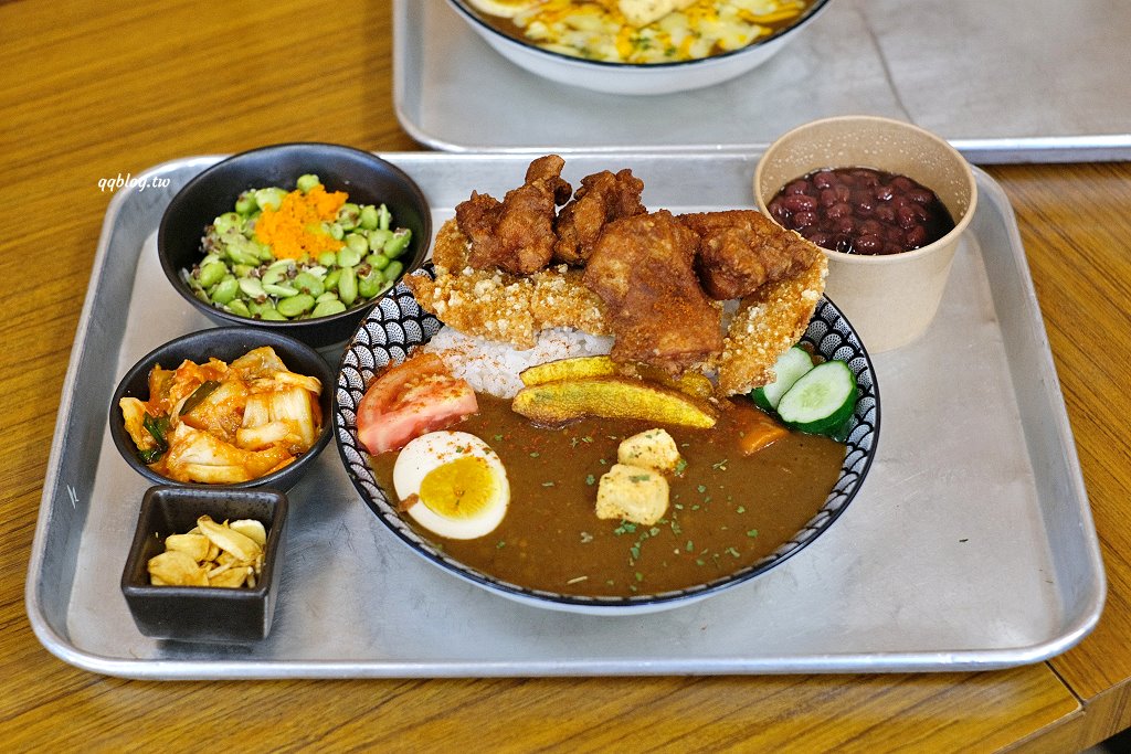 南投埔里︱山上山下．IG爆紅的日式咖哩，價格偏高、口味中規中矩 @QQ的懶骨頭