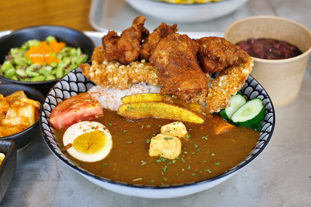 南投埔里︱山上山下．IG爆紅的日式咖哩，價格偏高、口味中規中矩 @QQ的懶骨頭