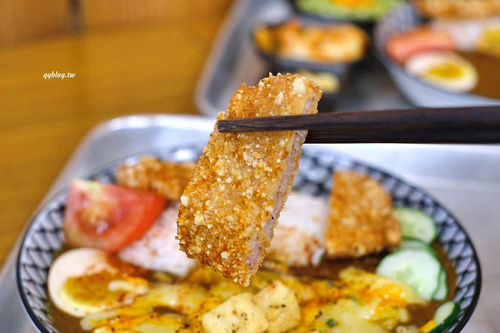 南投埔里︱山上山下．IG爆紅的日式咖哩，價格偏高、口味中規中矩 @QQ的懶骨頭