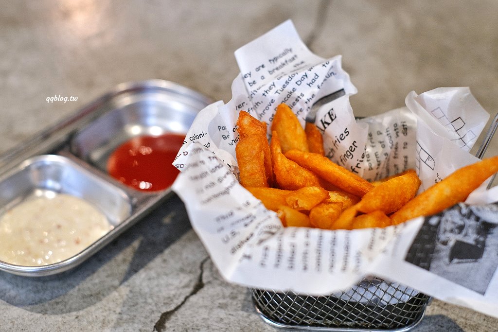 台中北區︱8德司創意餐館．8層蒸籠堆疊成一座101海鮮塔，IG爆紅美食 @QQ的懶骨頭