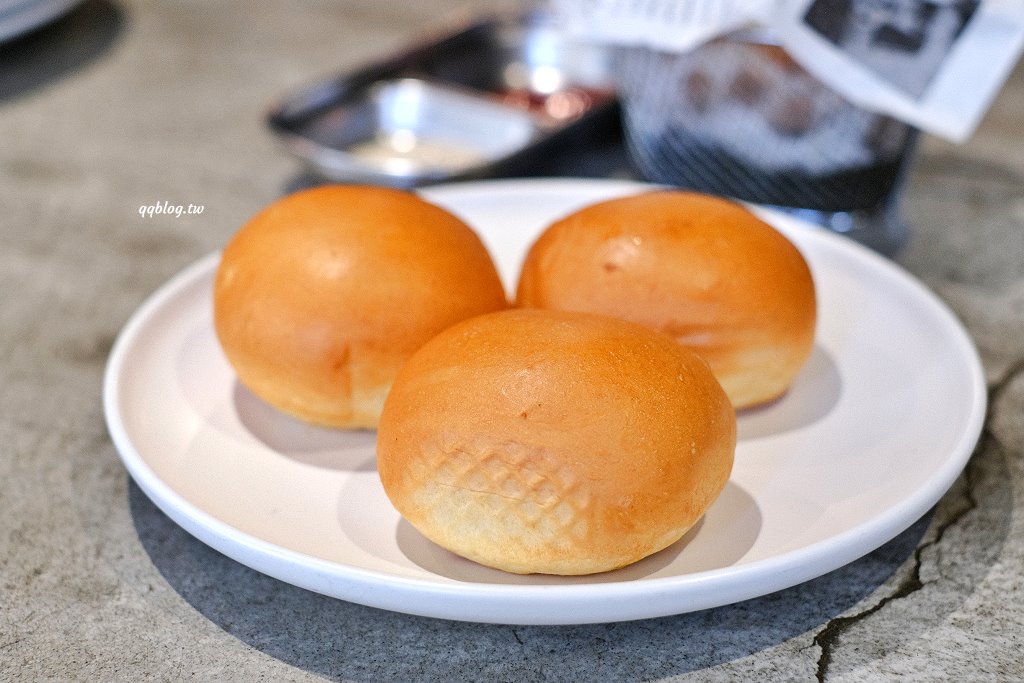 台中北區︱8德司創意餐館．8層蒸籠堆疊成一座101海鮮塔，IG爆紅美食 @QQ的懶骨頭