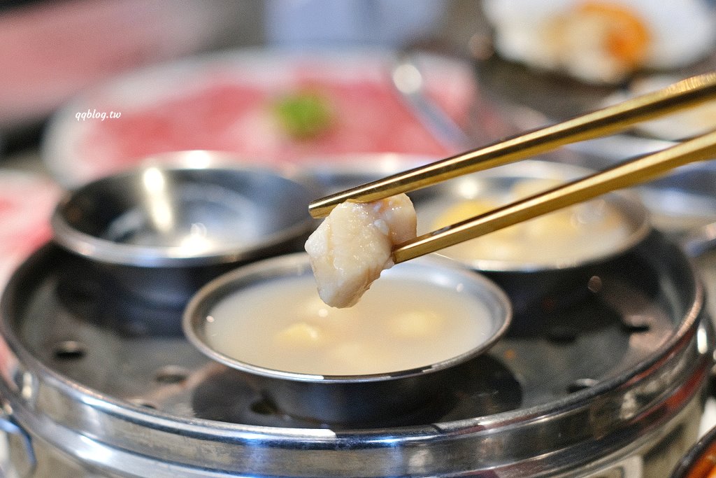 台中北區︱8德司創意餐館．8層蒸籠堆疊成一座101海鮮塔，IG爆紅美食 @QQ的懶骨頭