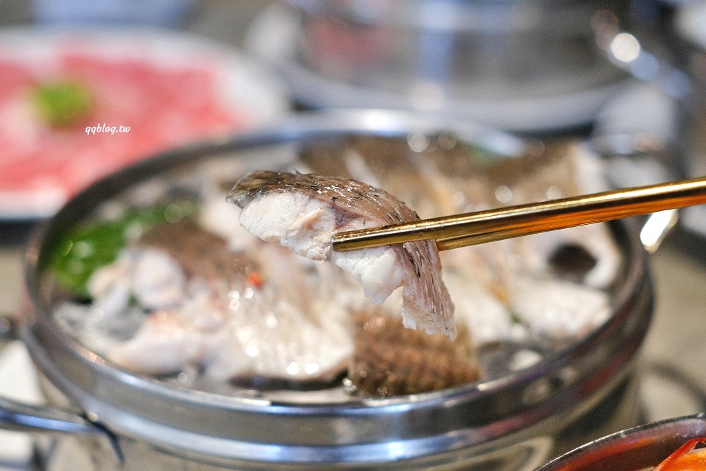 台中北區︱8德司創意餐館．8層蒸籠堆疊成一座101海鮮塔，IG爆紅美食 @QQ的懶骨頭