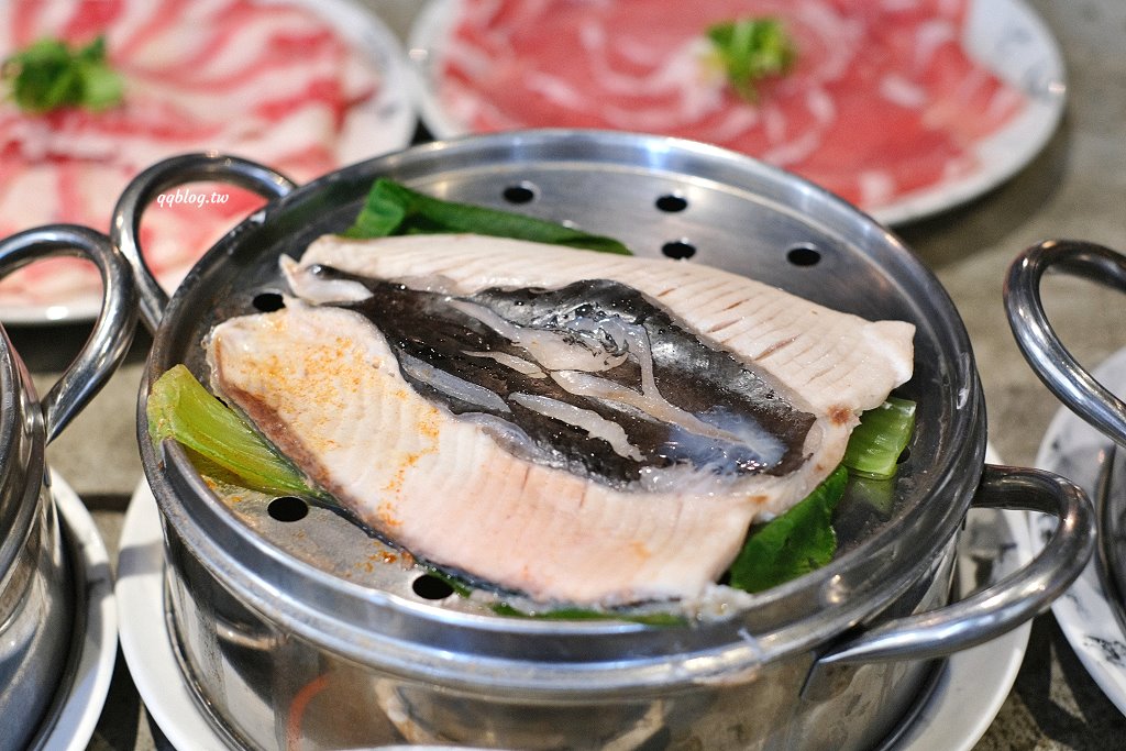 台中北區︱8德司創意餐館．8層蒸籠堆疊成一座101海鮮塔，IG爆紅美食 @QQ的懶骨頭