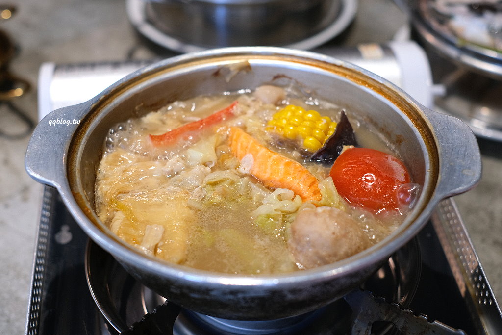 台中北區︱8德司創意餐館．8層蒸籠堆疊成一座101海鮮塔，IG爆紅美食 @QQ的懶骨頭