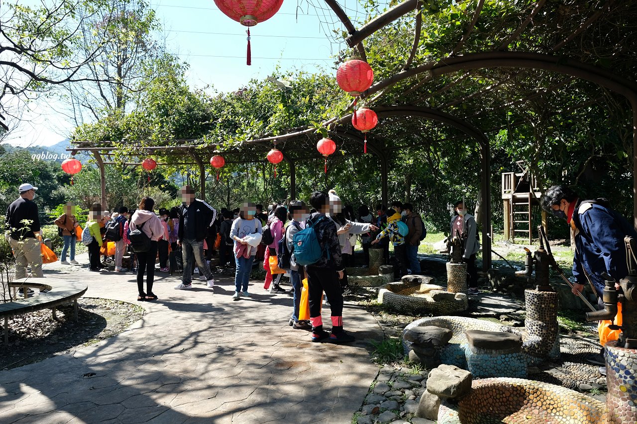 宜蘭蘇澳︱一米特米食點心觀光工廠．超好買伴手禮觀光工廠，宜蘭雨天室內景點推薦 @QQ的懶骨頭