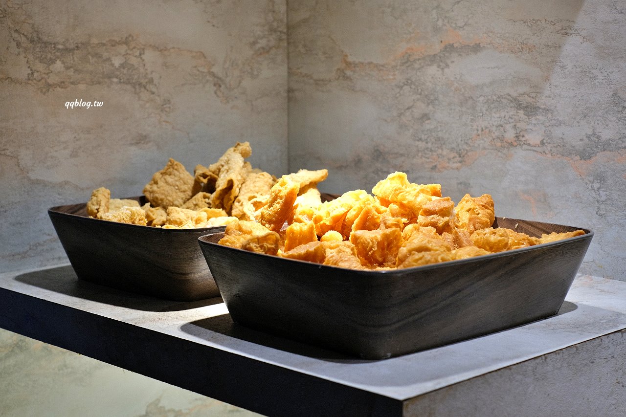 台中豐原︱十二段鍋の物 豐原店．彰化人氣鍋物二代店，野菜、飲料、冰品無限供應 @QQ的懶骨頭