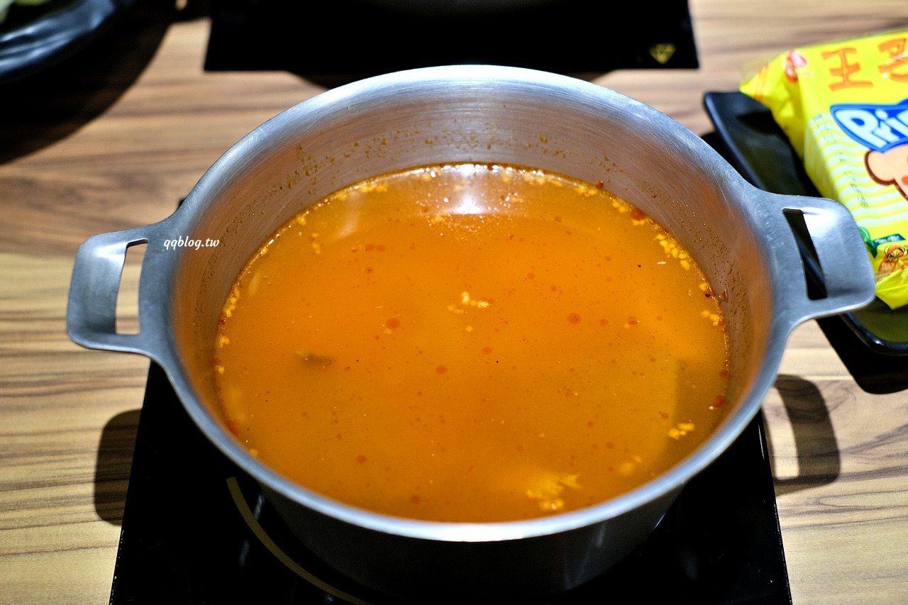 台中豐原︱十二段鍋の物 豐原店．彰化人氣鍋物二代店，野菜、飲料、冰品無限供應 @QQ的懶骨頭