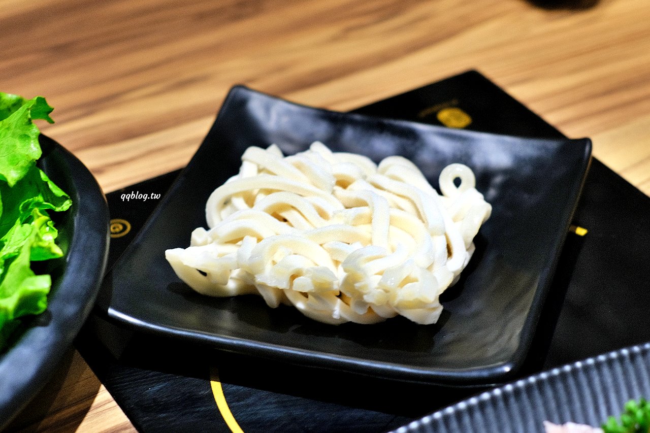 台中豐原︱十二段鍋の物 豐原店．彰化人氣鍋物二代店，野菜、飲料、冰品無限供應 @QQ的懶骨頭