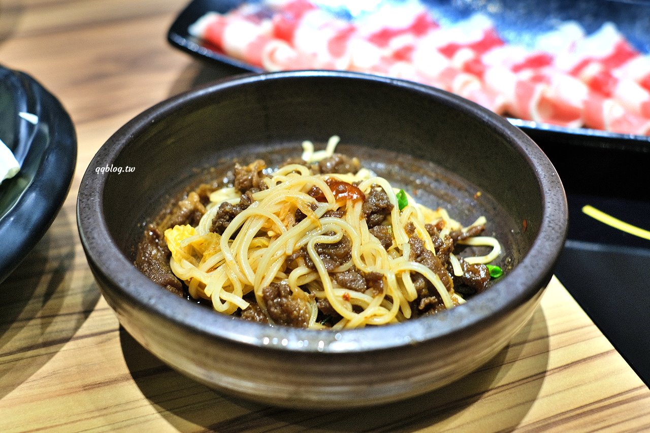 台中豐原︱十二段鍋の物 豐原店．彰化人氣鍋物二代店，野菜、飲料、冰品無限供應 @QQ的懶骨頭