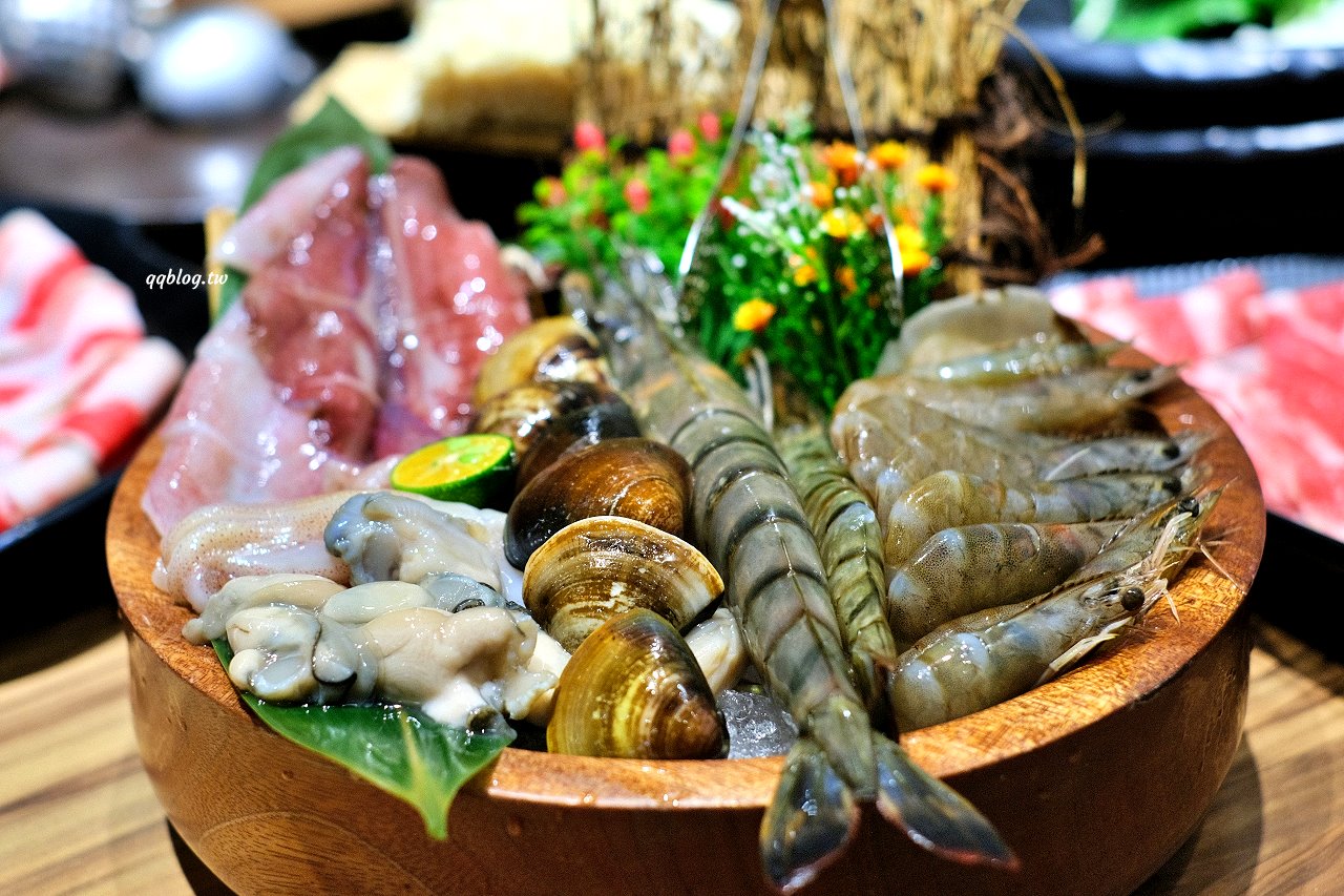 台中豐原︱十二段鍋の物 豐原店．彰化人氣鍋物二代店，野菜、飲料、冰品無限供應 @QQ的懶骨頭