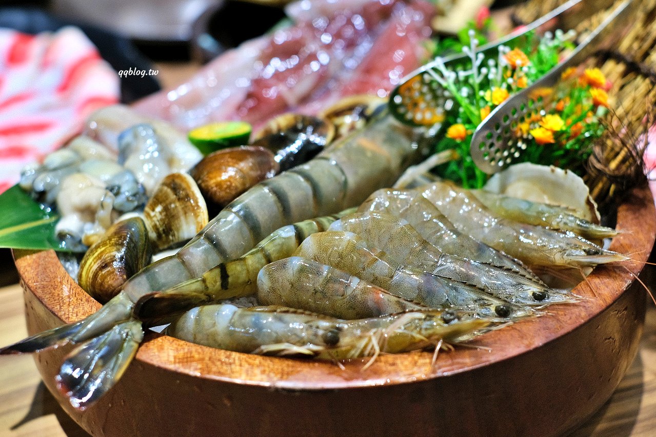 台中豐原︱十二段鍋の物 豐原店．彰化人氣鍋物二代店，野菜、飲料、冰品無限供應 @QQ的懶骨頭