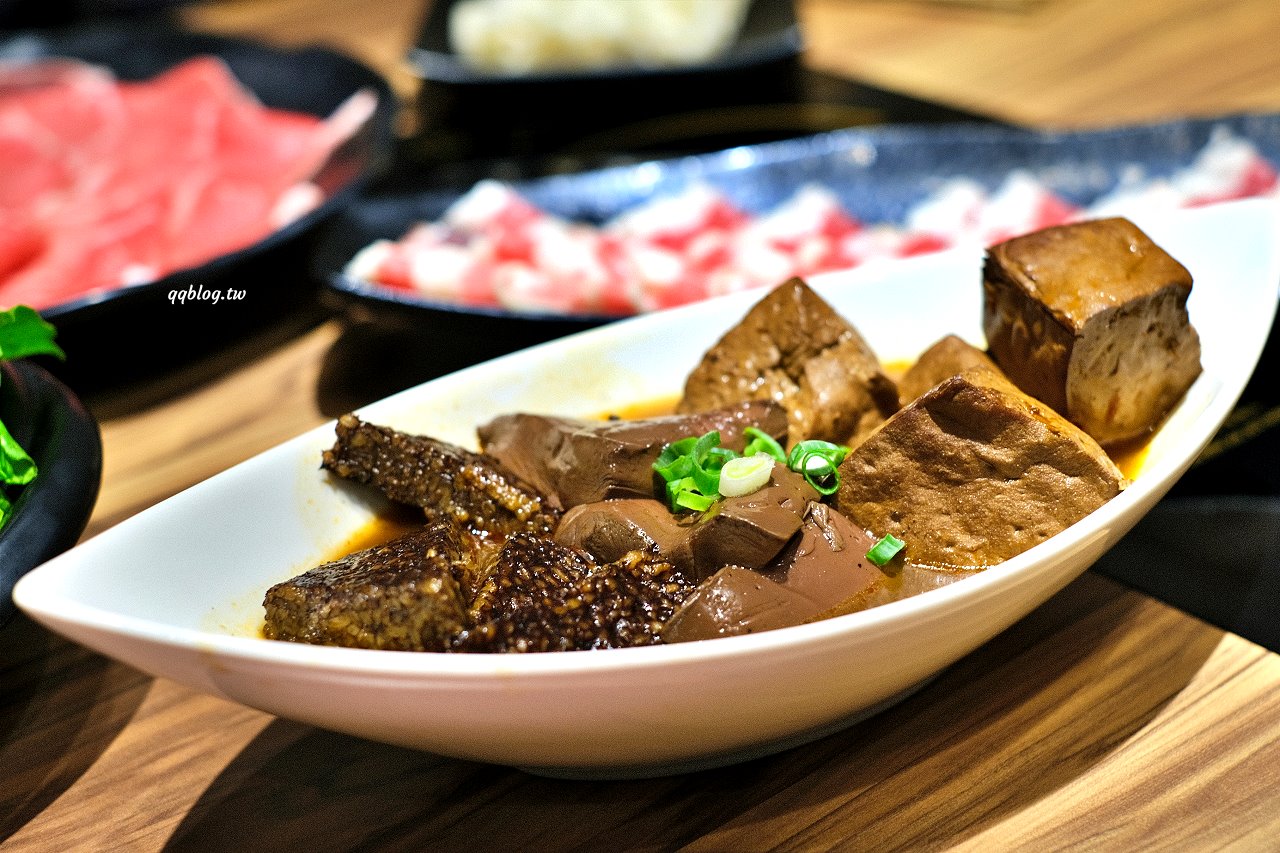 台中豐原︱十二段鍋の物 豐原店．彰化人氣鍋物二代店，野菜、飲料、冰品無限供應 @QQ的懶骨頭