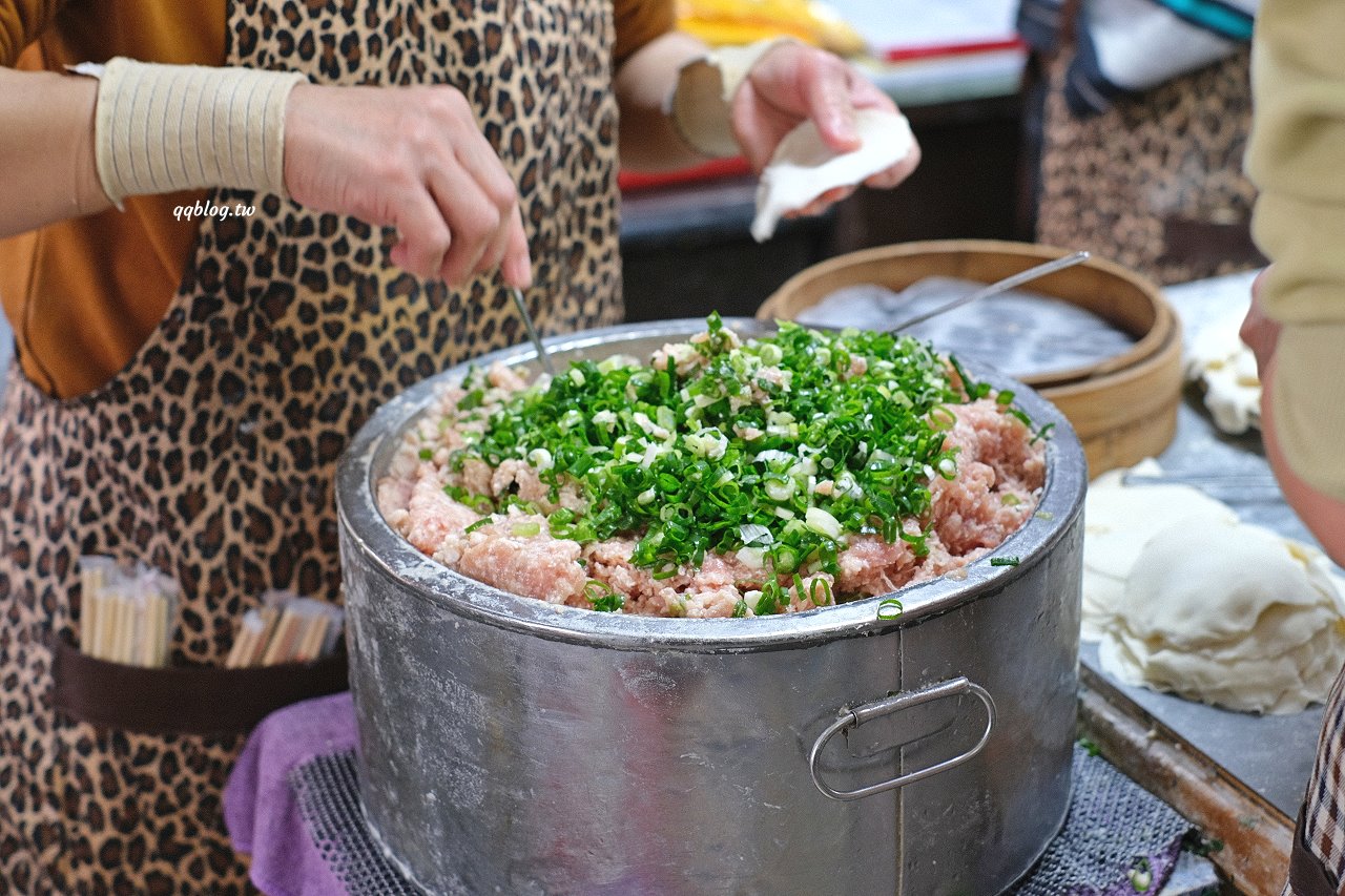 宜蘭羅東︱正常鮮肉小籠湯包．皮薄鮮嫩多汁又飽滿，一人一籠才吃的過癮 @QQ的懶骨頭