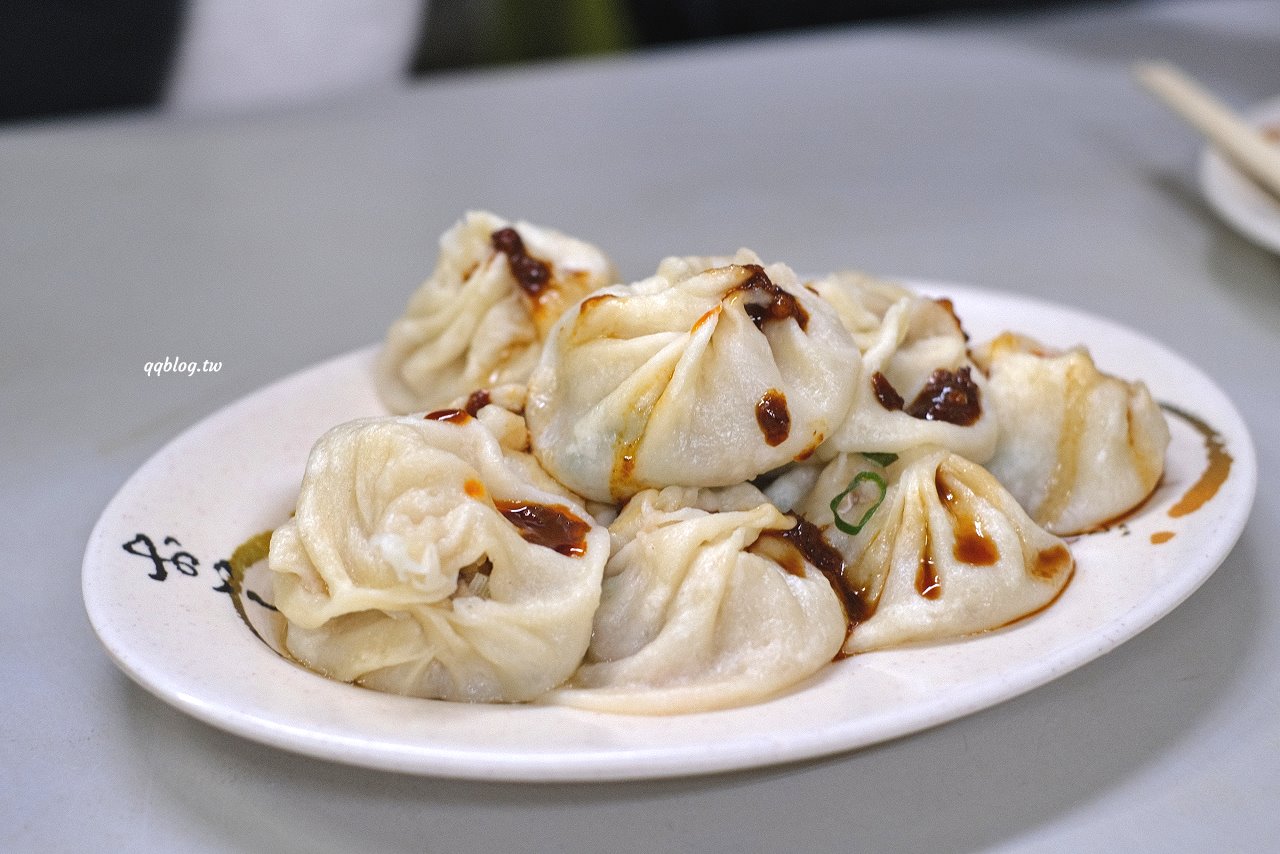 宜蘭羅東︱正常鮮肉小籠湯包．皮薄鮮嫩多汁又飽滿，一人一籠才吃的過癮 @QQ的懶骨頭