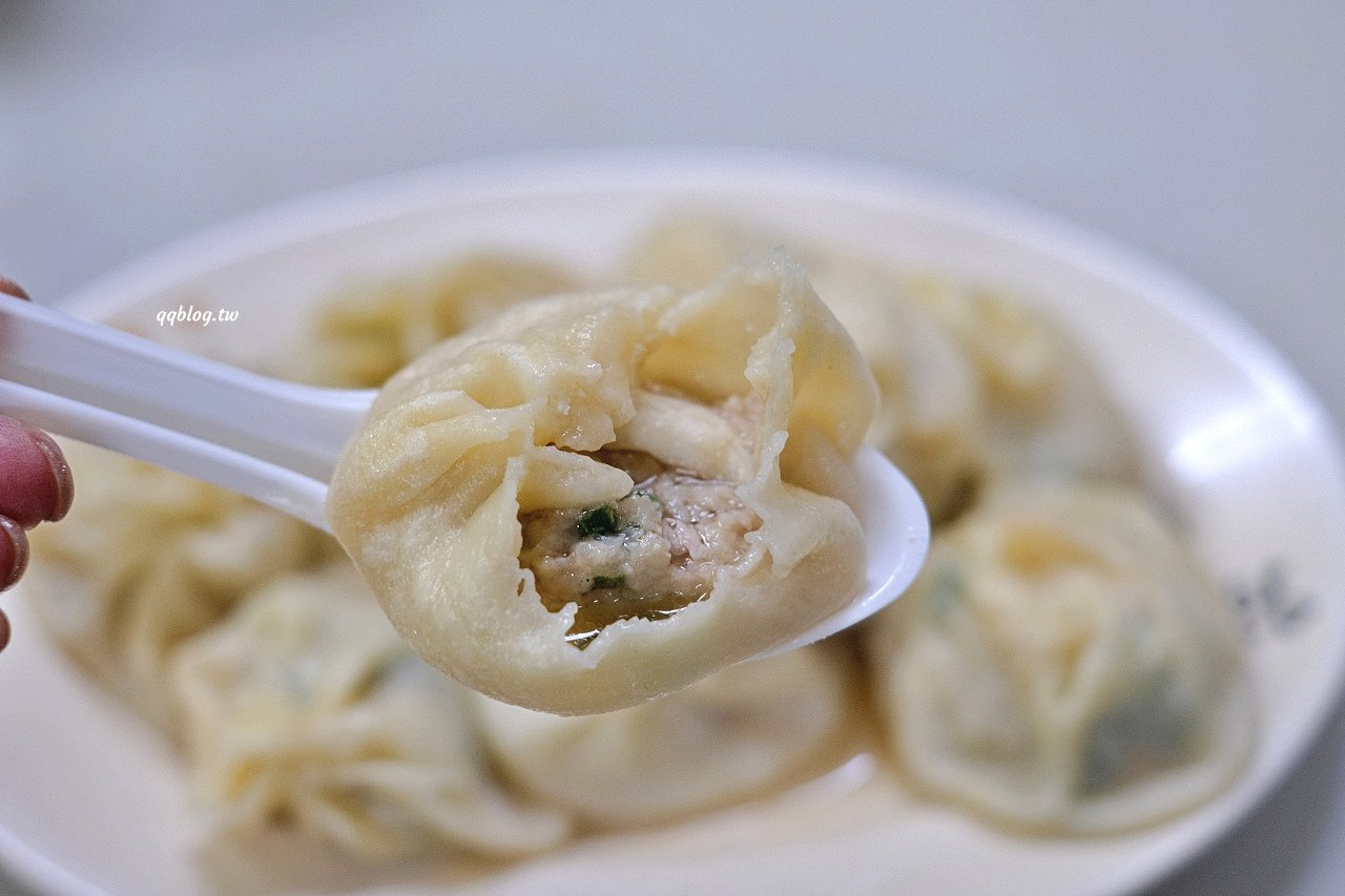 宜蘭羅東︱正常鮮肉小籠湯包．皮薄鮮嫩多汁又飽滿，一人一籠才吃的過癮 @QQ的懶骨頭