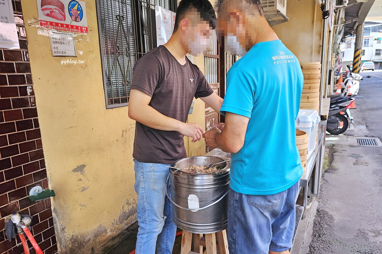 台中豐原︱豐原鮮湯包．巷弄裡超人氣鮮肉湯包，現點現作只賣四小時 @QQ的懶骨頭