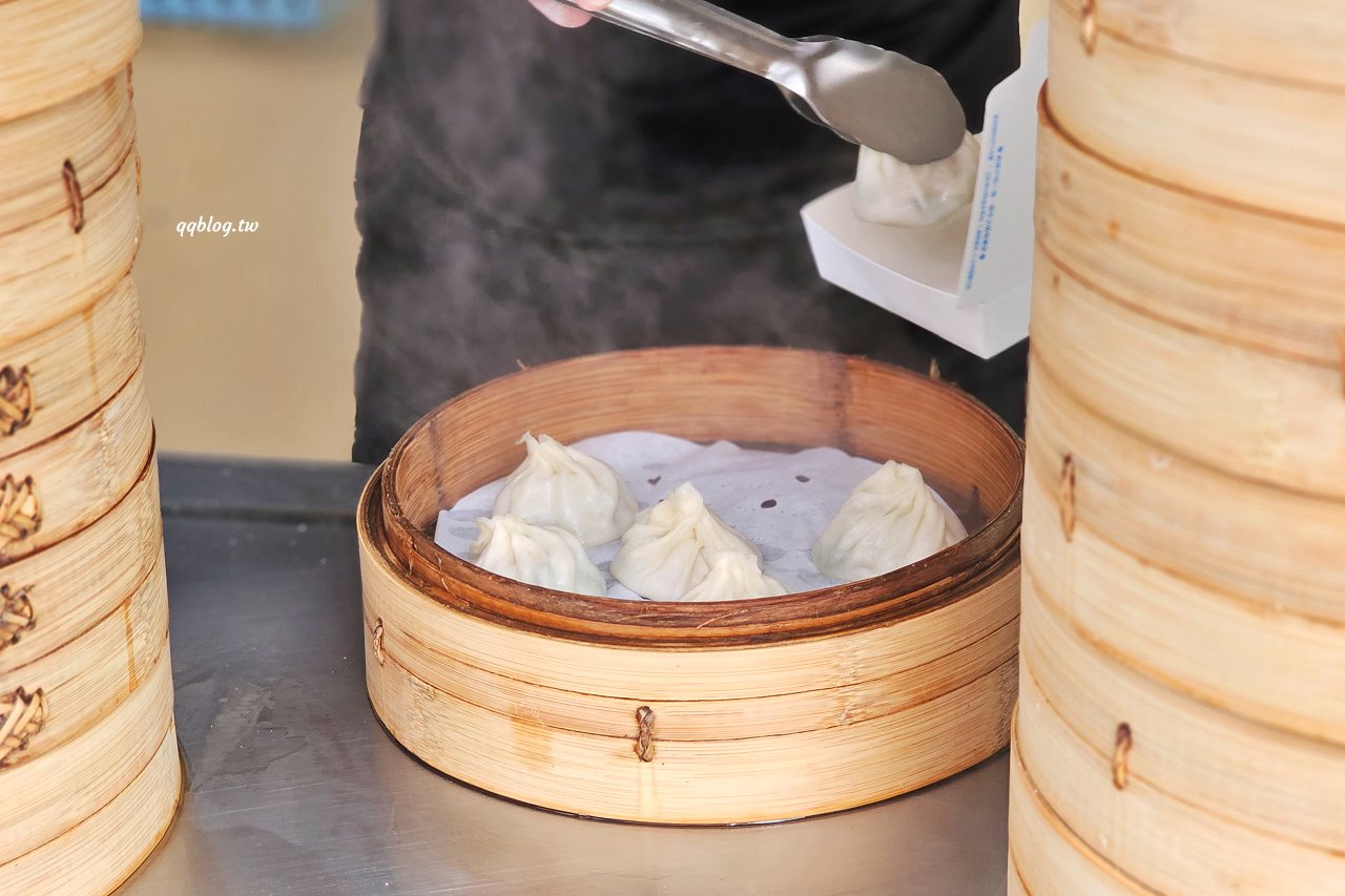 台中豐原︱豐原鮮湯包．巷弄裡超人氣鮮肉湯包，現點現作只賣四小時 @QQ的懶骨頭