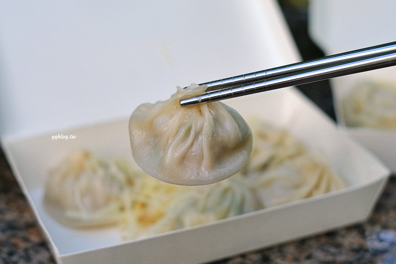 台中豐原︱豐原鮮湯包．巷弄裡超人氣鮮肉湯包，現點現作只賣四小時 @QQ的懶骨頭