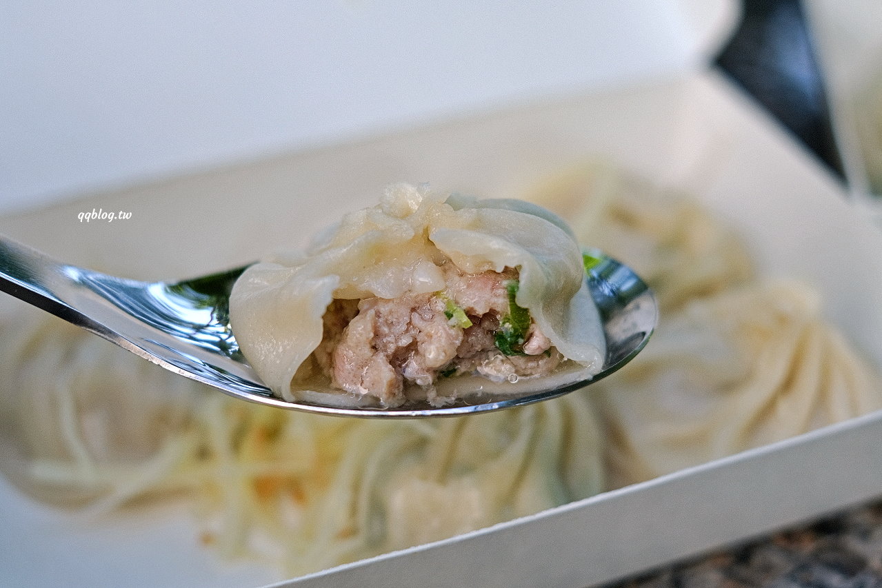 台中豐原︱豐原鮮湯包．巷弄裡超人氣鮮肉湯包，現點現作只賣四小時 @QQ的懶骨頭