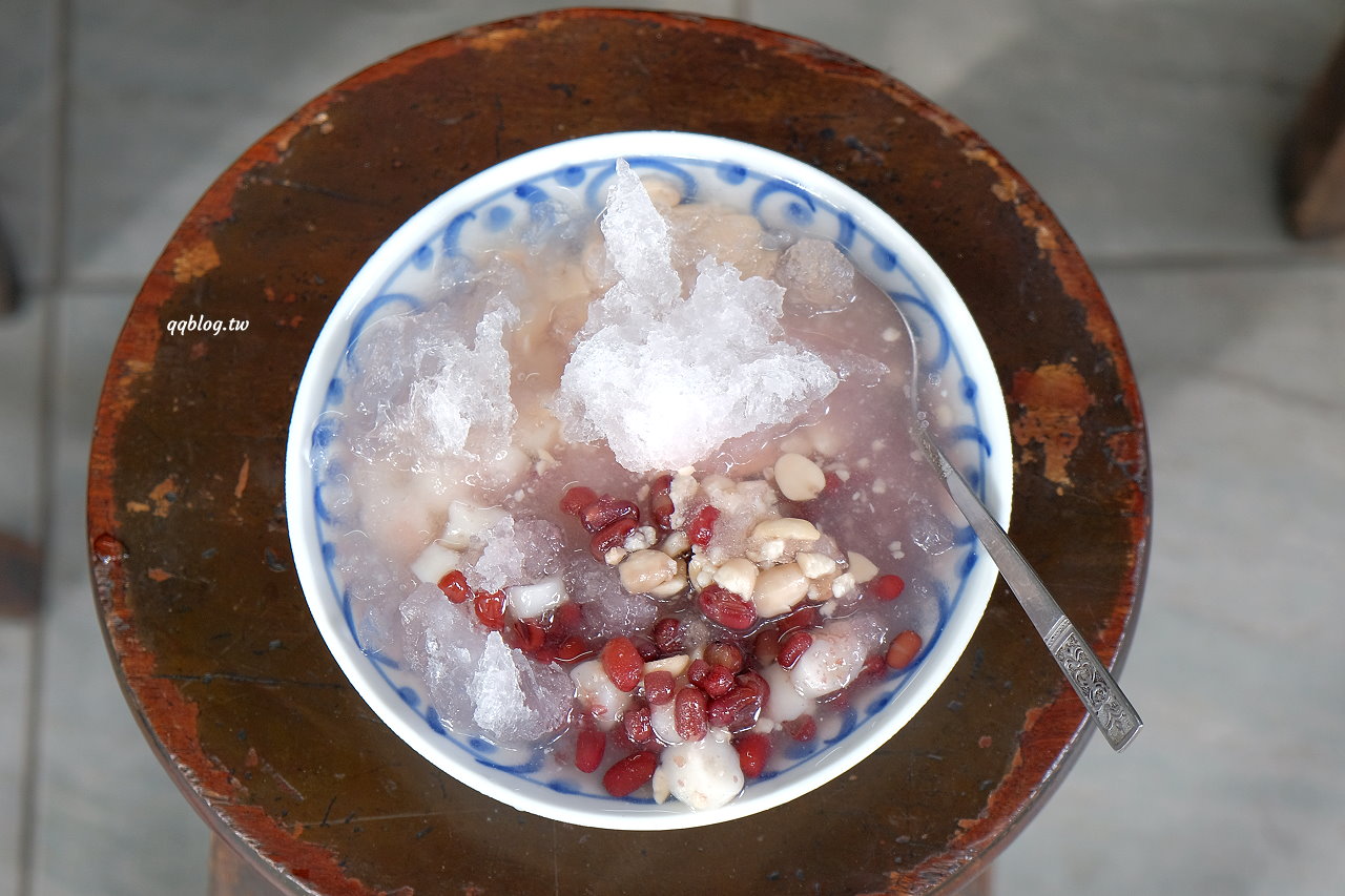 台中中區︱四季春甜食店．營業超過百年的冰品店，現點現煮的湯圓QQ的好好吃，台中冰品推薦 @QQ的懶骨頭