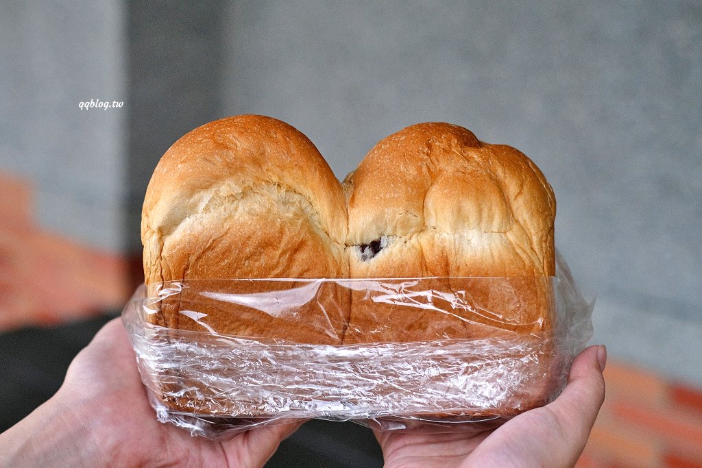 台東關山︱火盛製餅舖．在地營業超過50年的麵包店，爆炸多紅豆吐司必買 @QQ的懶骨頭
