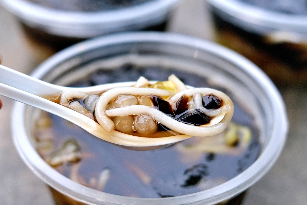 台中東勢︱清涼半世紀 羅氏粉粿.四~十月的季節限定粉圓冰,天氣越熱人氣越夯,東勢中華電信旁 @QQ的懶骨頭 台中東勢︱清涼半世紀 羅氏粉粿.四~十月的季節限定粉圓冰,天氣越熱人氣越夯,東勢中華電信旁 @QQ的懶骨頭