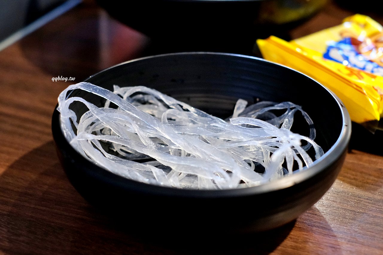 台中沙鹿︱移花宮 鍋物．吃火鍋有日式前菜就算了，加價還有鮭魚丼飯，這不是火鍋店了吧(已歇業) @QQ的懶骨頭