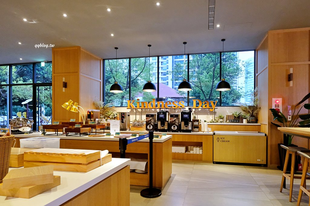 台南住宿︱康橋慢旅 Kindness Day Hotel．康橋系列升級版文青風格飯店，質感升級，點心吧、宵夜、早餐，讓你吃飽飽 @QQ的懶骨頭