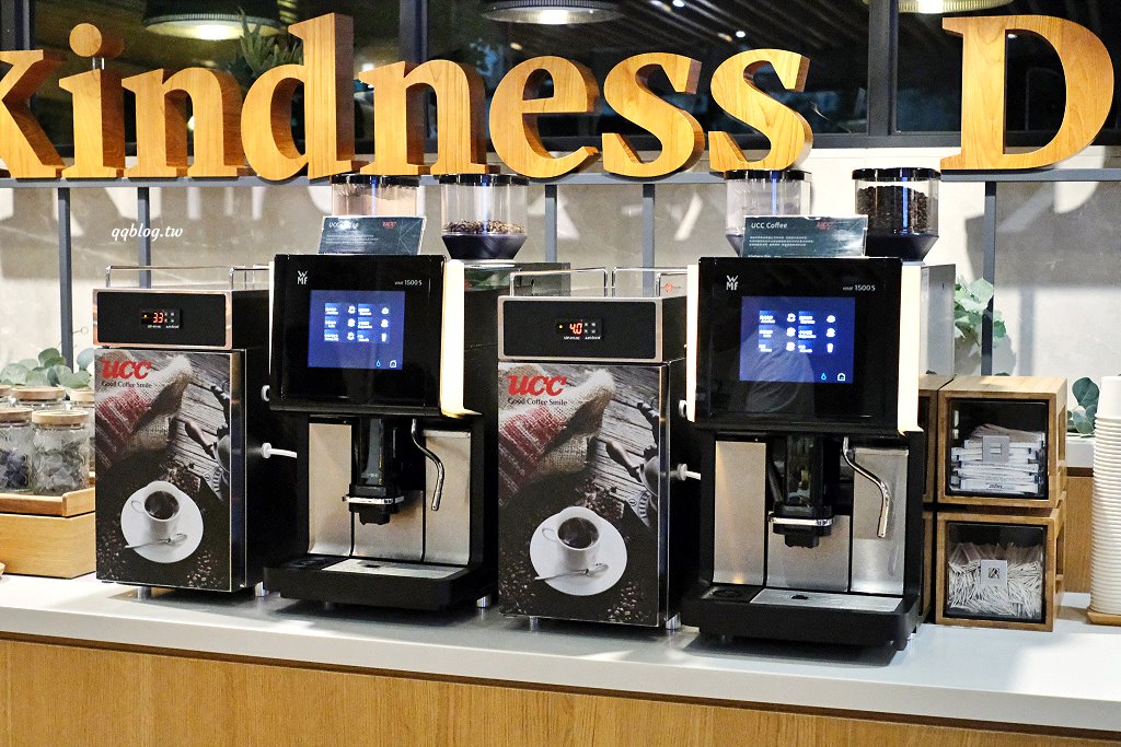 台南住宿︱康橋慢旅 Kindness Day Hotel．康橋系列升級版文青風格飯店，質感升級，點心吧、宵夜、早餐，讓你吃飽飽 @QQ的懶骨頭