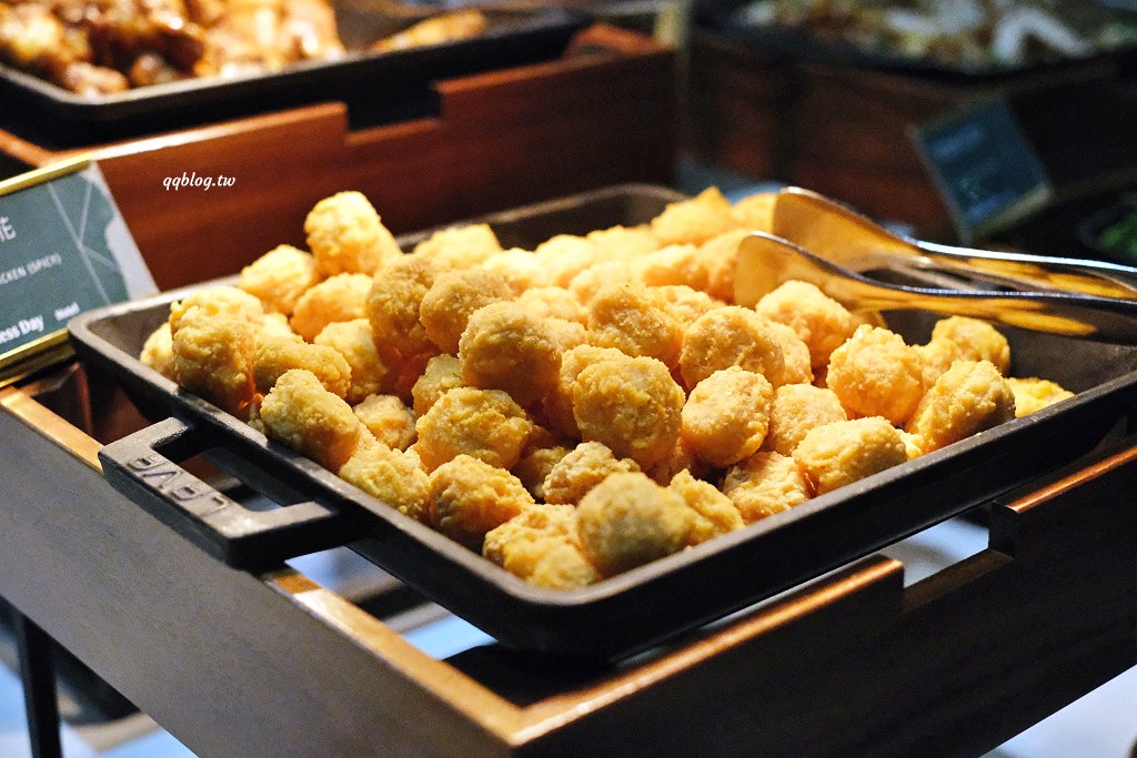 台南住宿︱康橋慢旅 Kindness Day Hotel．康橋系列升級版文青風格飯店，質感升級，點心吧、宵夜、早餐，讓你吃飽飽 @QQ的懶骨頭