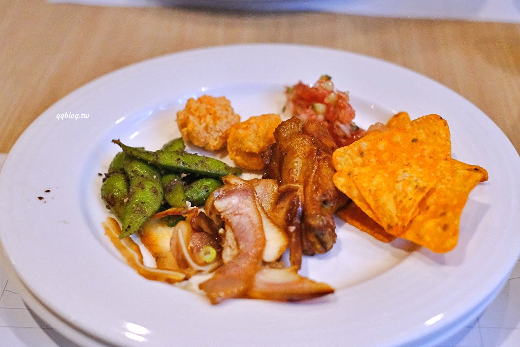 台南住宿︱康橋慢旅 Kindness Day Hotel．康橋系列升級版文青風格飯店，質感升級，點心吧、宵夜、早餐，讓你吃飽飽 @QQ的懶骨頭