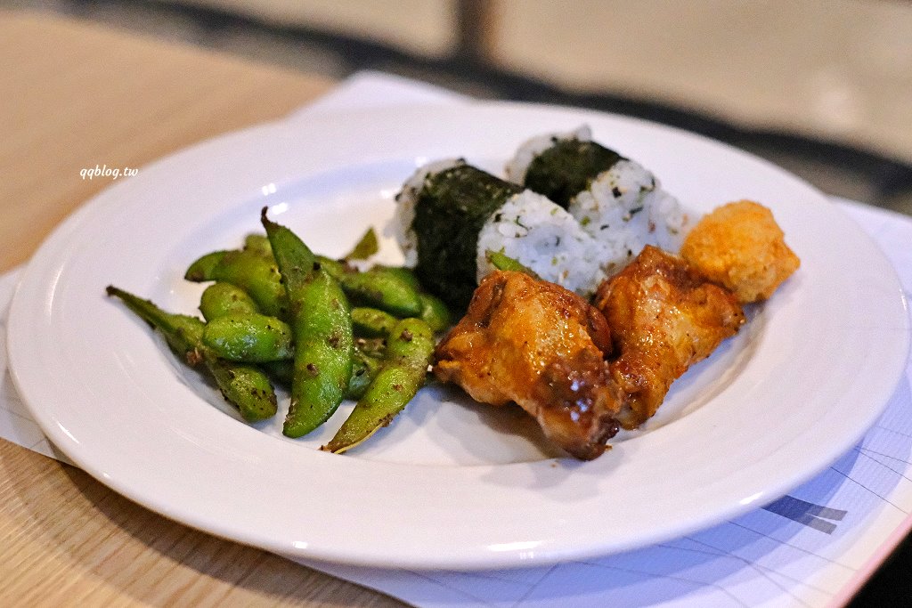 台南住宿︱康橋慢旅 Kindness Day Hotel．康橋系列升級版文青風格飯店，質感升級，點心吧、宵夜、早餐，讓你吃飽飽 @QQ的懶骨頭