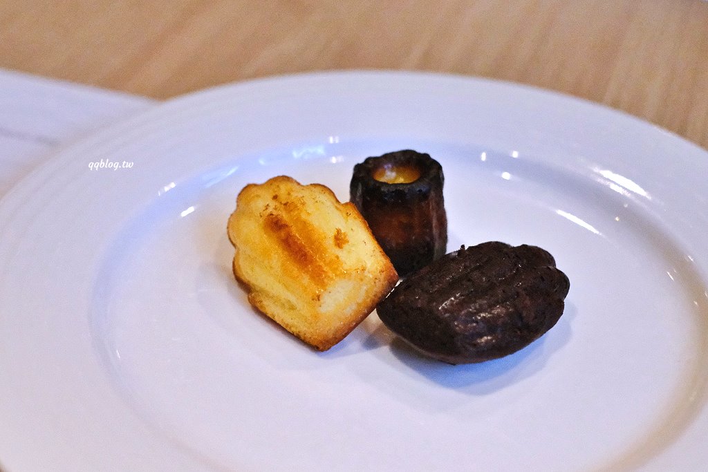 台南住宿︱康橋慢旅 Kindness Day Hotel．康橋系列升級版文青風格飯店，質感升級，點心吧、宵夜、早餐，讓你吃飽飽 @QQ的懶骨頭