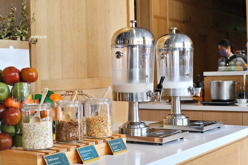 台南住宿︱康橋慢旅 Kindness Day Hotel．康橋系列升級版文青風格飯店，質感升級，點心吧、宵夜、早餐，讓你吃飽飽 @QQ的懶骨頭