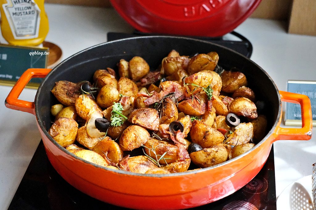 台南住宿︱康橋慢旅 Kindness Day Hotel．康橋系列升級版文青風格飯店，質感升級，點心吧、宵夜、早餐，讓你吃飽飽 @QQ的懶骨頭