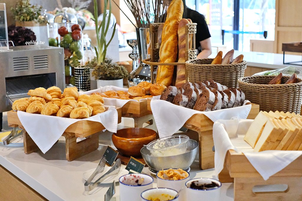 台南住宿︱康橋慢旅 Kindness Day Hotel．康橋系列升級版文青風格飯店，質感升級，點心吧、宵夜、早餐，讓你吃飽飽 @QQ的懶骨頭